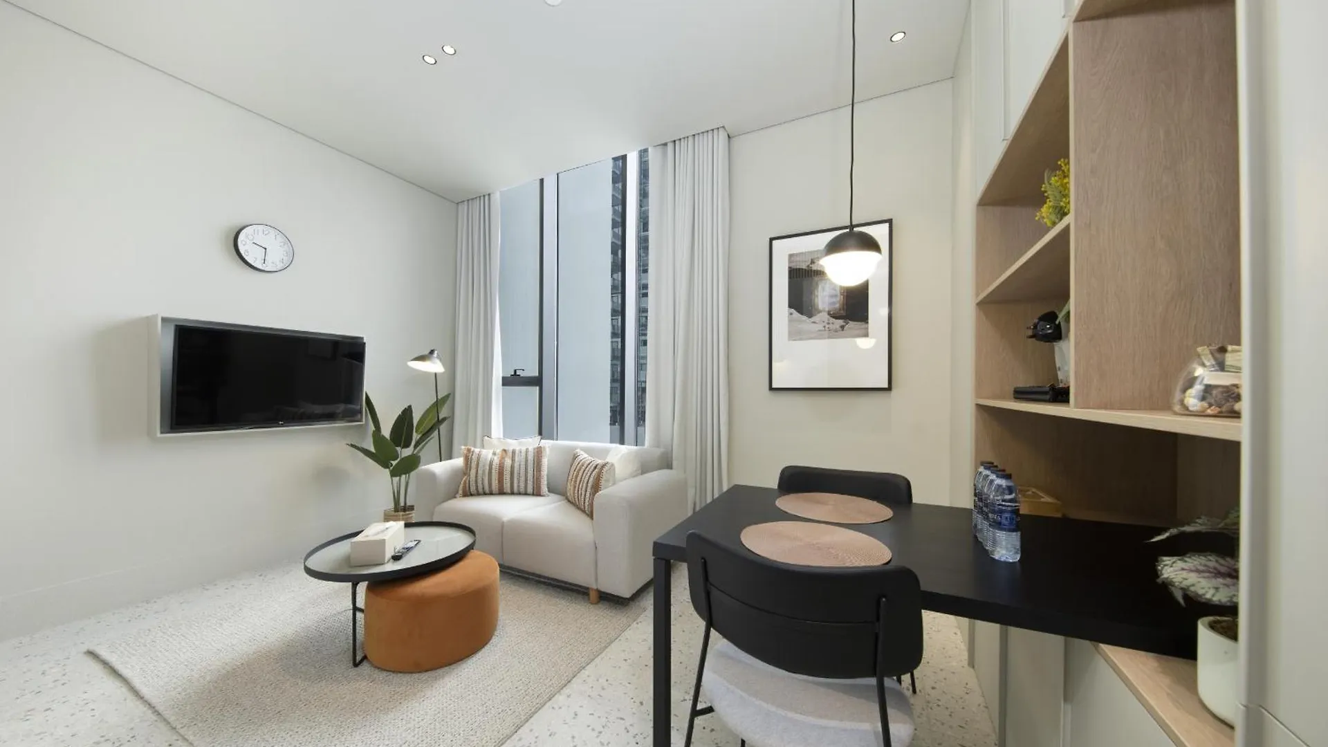 Apartment Modern & Business Travel Ready Studio At Upside Living Dubai